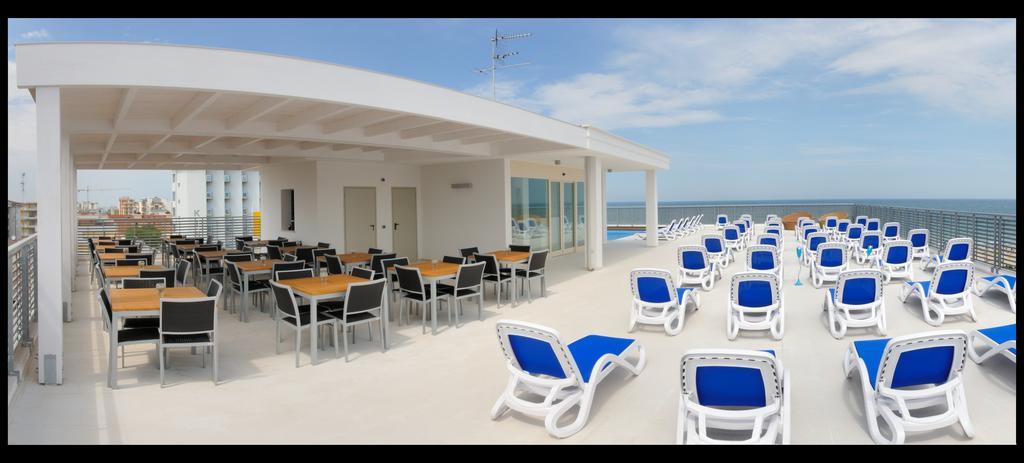 Medi Garden Hotel&Residence Alba Adriatica Exterior foto
