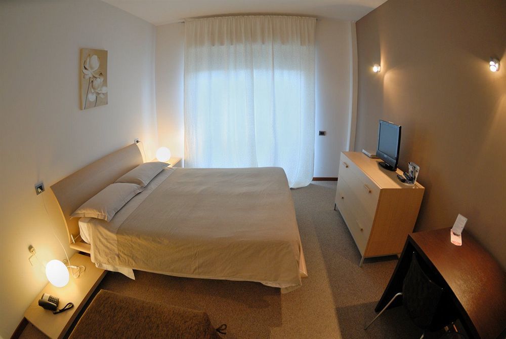 Medi Garden Hotel&Residence Alba Adriatica Exterior foto