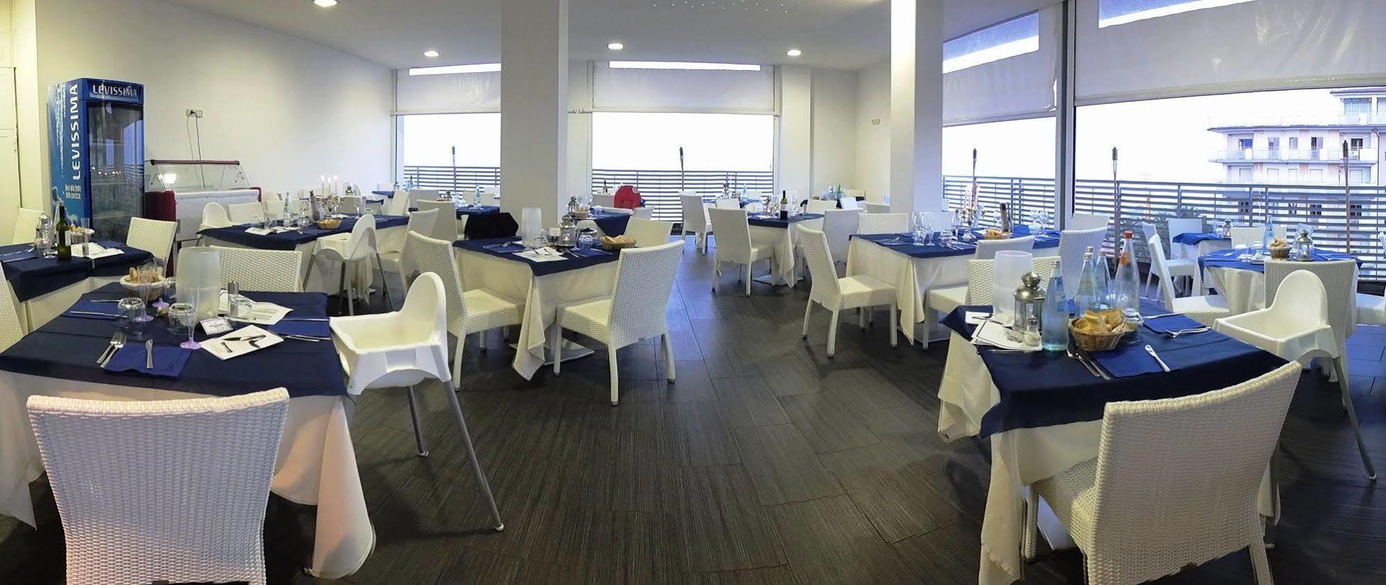 Medi Garden Hotel&Residence Alba Adriatica Exterior foto
