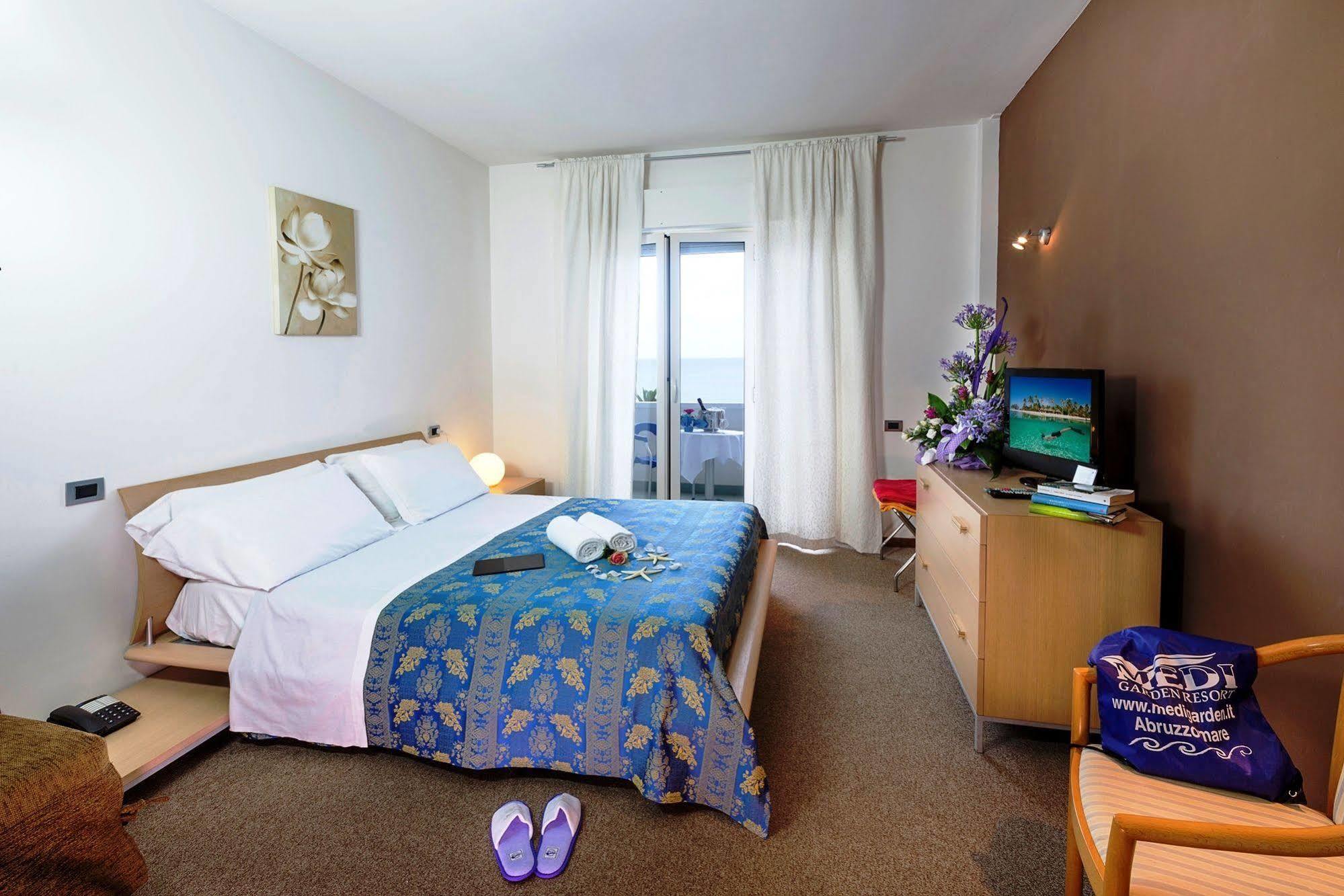 Medi Garden Hotel&Residence Alba Adriatica Exterior foto